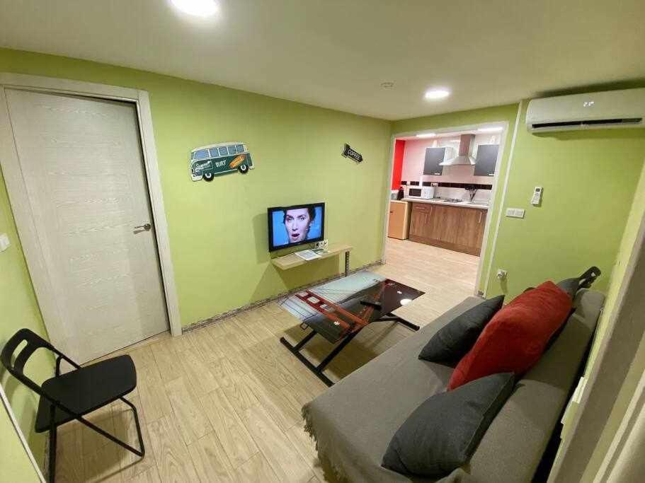 Apartamentos Full Equipped Elche Værelse billede